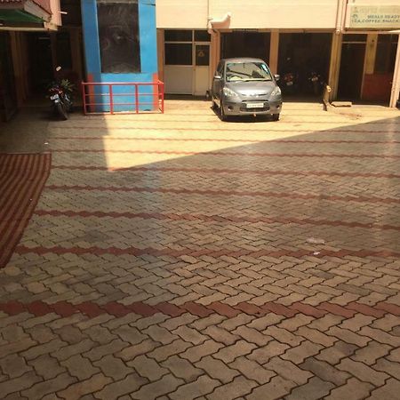 Bharati Lodge هوبلي المظهر الخارجي الصورة