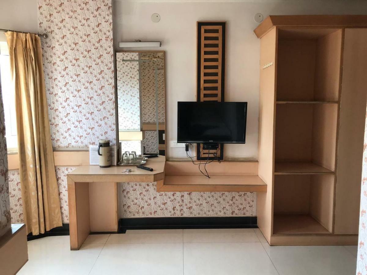 Bharati Lodge هوبلي المظهر الخارجي الصورة